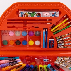 SET PAPELERÍA COLOREABLE 50 PIEZAS MARVEL