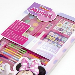 SET PAPELERÍA COLOREABLE CAJA MINNIE